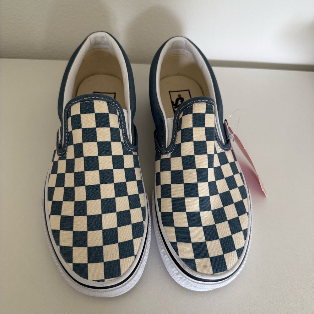 NWT Checkered Slip-On WMNS size 6.5